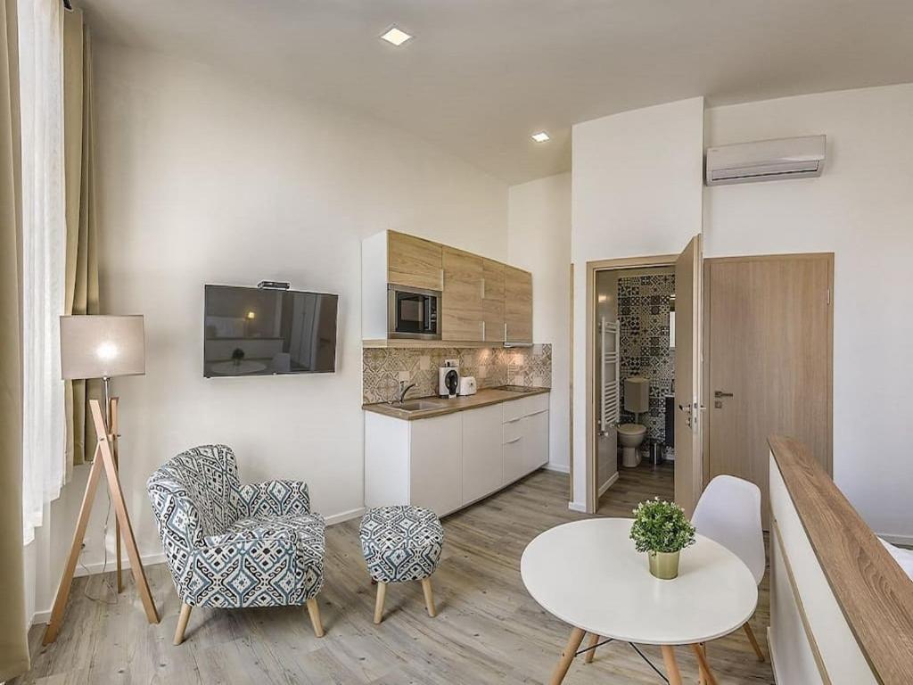 Glam Downtown Apartments บูดาเปสต์ ภายนอก รูปภาพ
